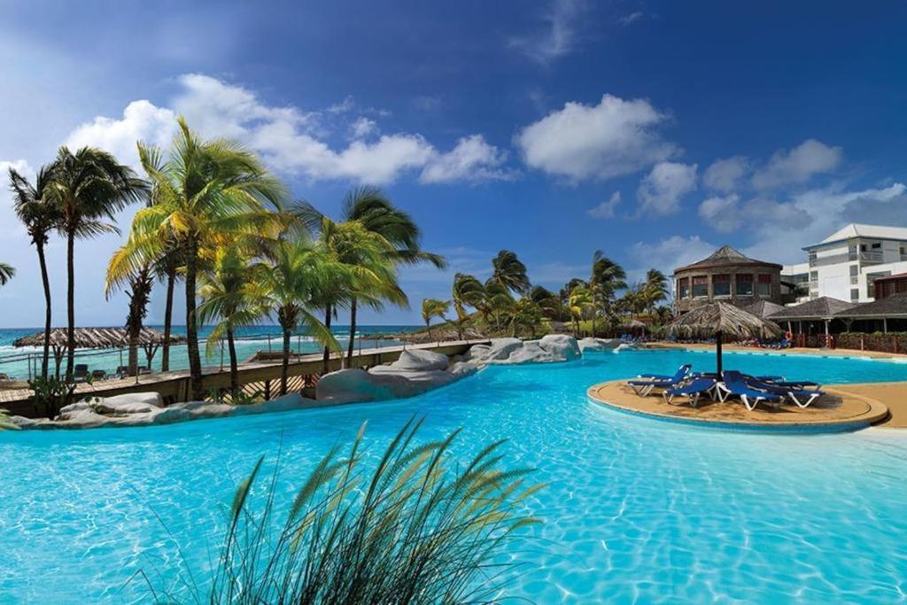 Romantique Et Bel Appartement En Bord De La Mer, Piscine Surveillee Et Belle Plage A 50M Saint-Francois  Exterior photo